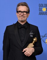 第75回ゴールデングローブ賞授賞式に出席したゲイリー・オールドマン。（写真提供：JIM RUYMEN / UPI / Newscom / ゼータ イメージ）