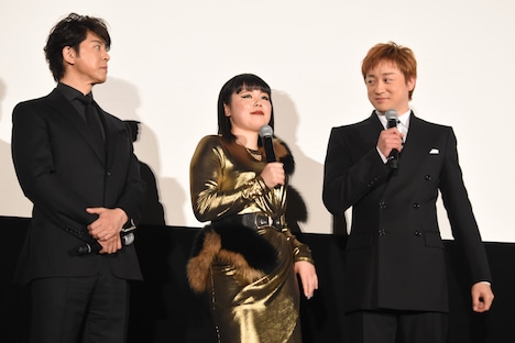 左から上川隆也、ブルゾンちえみ、山本耕史。