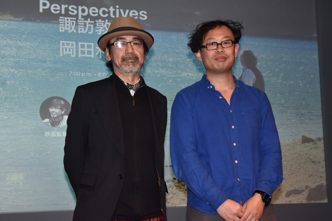 「ライオンは今夜死ぬ」トークイベントの様子。左から諏訪敦彦、岡田利規。