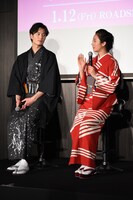 左から岡田将生、木村文乃。