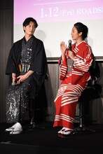 左から岡田将生、木村文乃。