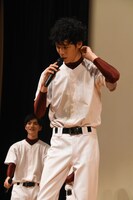 えなりかずきのモノマネをする柳喬之。