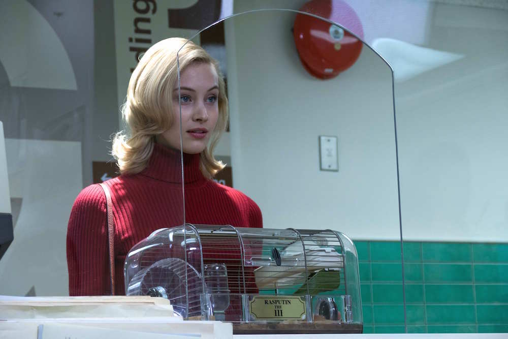 サラ・ガドン直筆サイン入り写真…Sarah Gadon…ロイヤル・ナイト英国王女 サラ・ガドン直筆サイン入り写真…Sarah Gadon…ロイヤル・ナイト