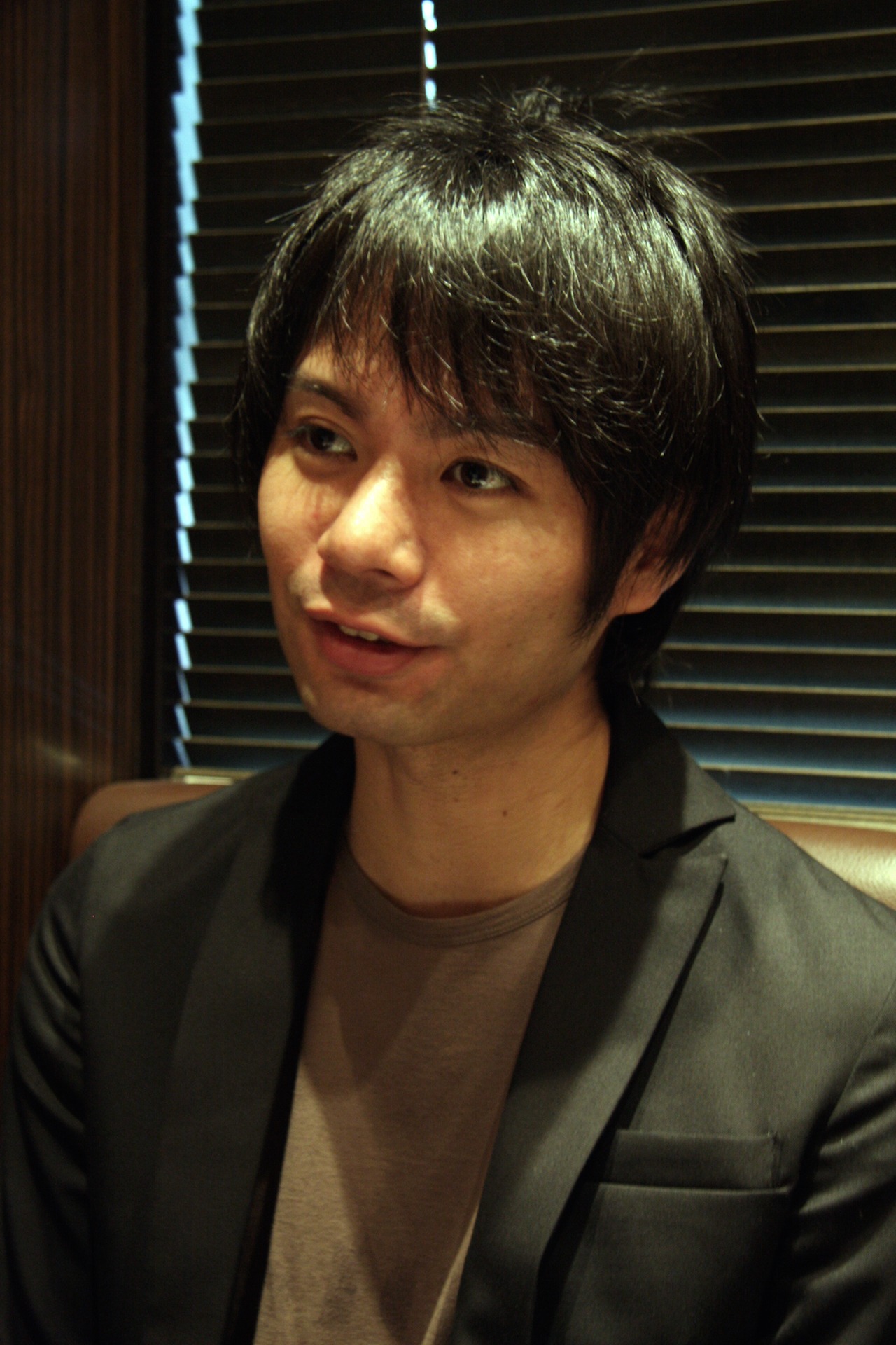園田新