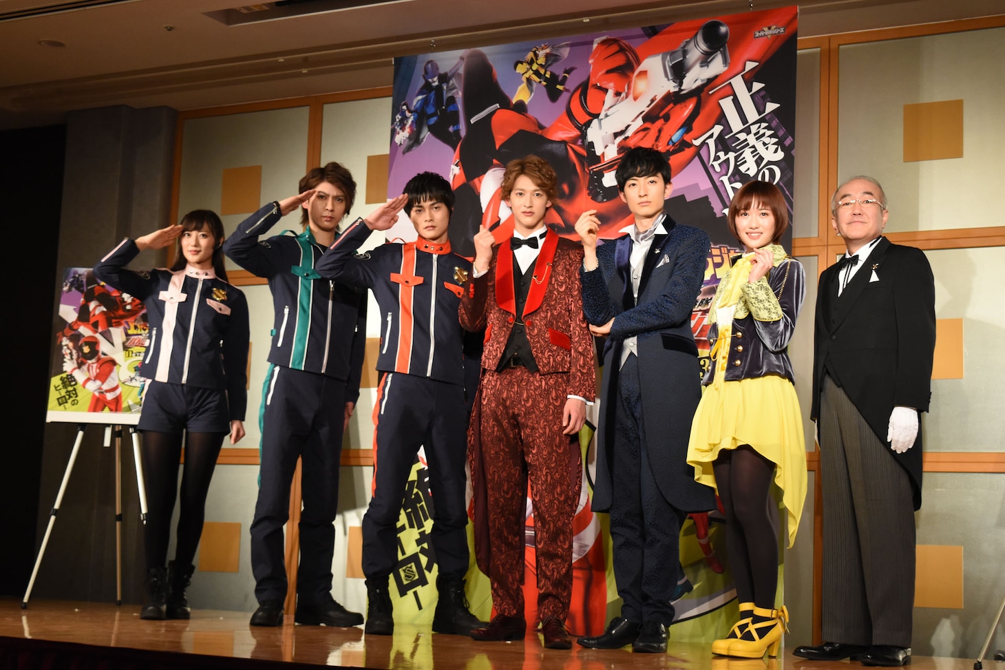 「快盗戦隊ルパンレンジャーVS警察戦隊パトレンジャー」キャスト披露イベントの様子。