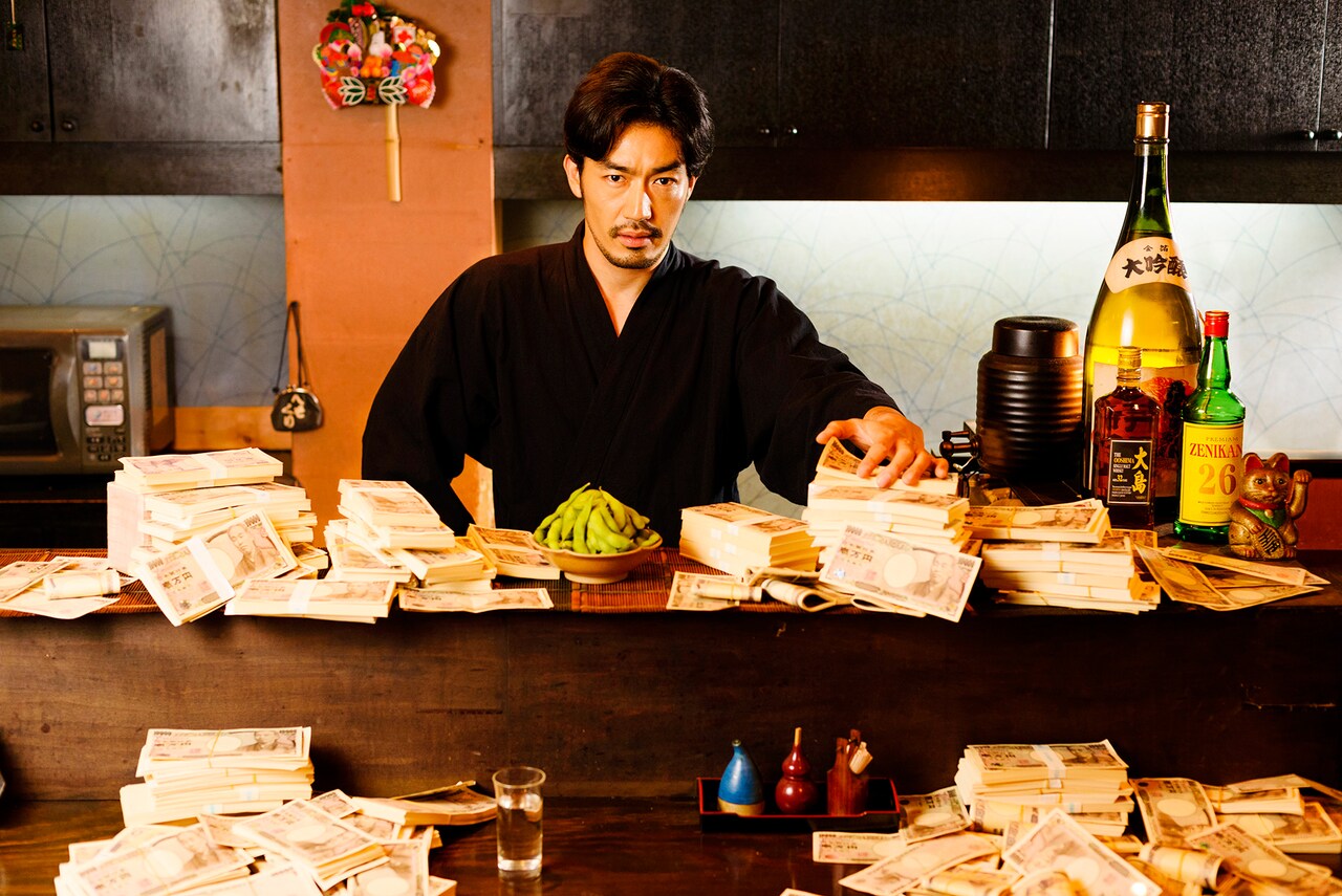 大谷亮平が映画初主演作「ゼニガタ」で非情な闇金業者に、5月公開