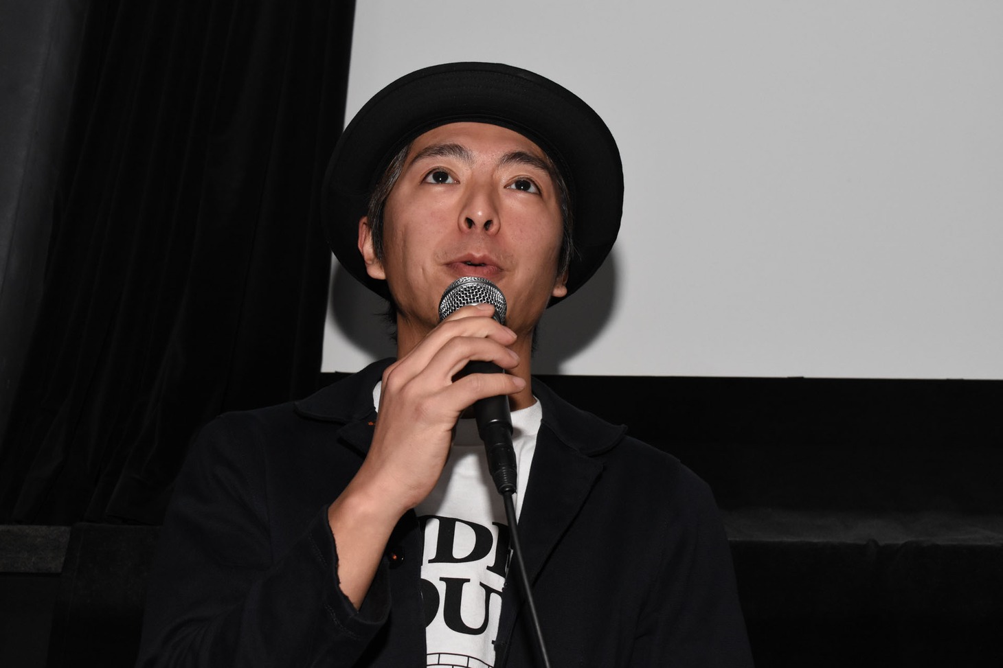 加治屋彰人