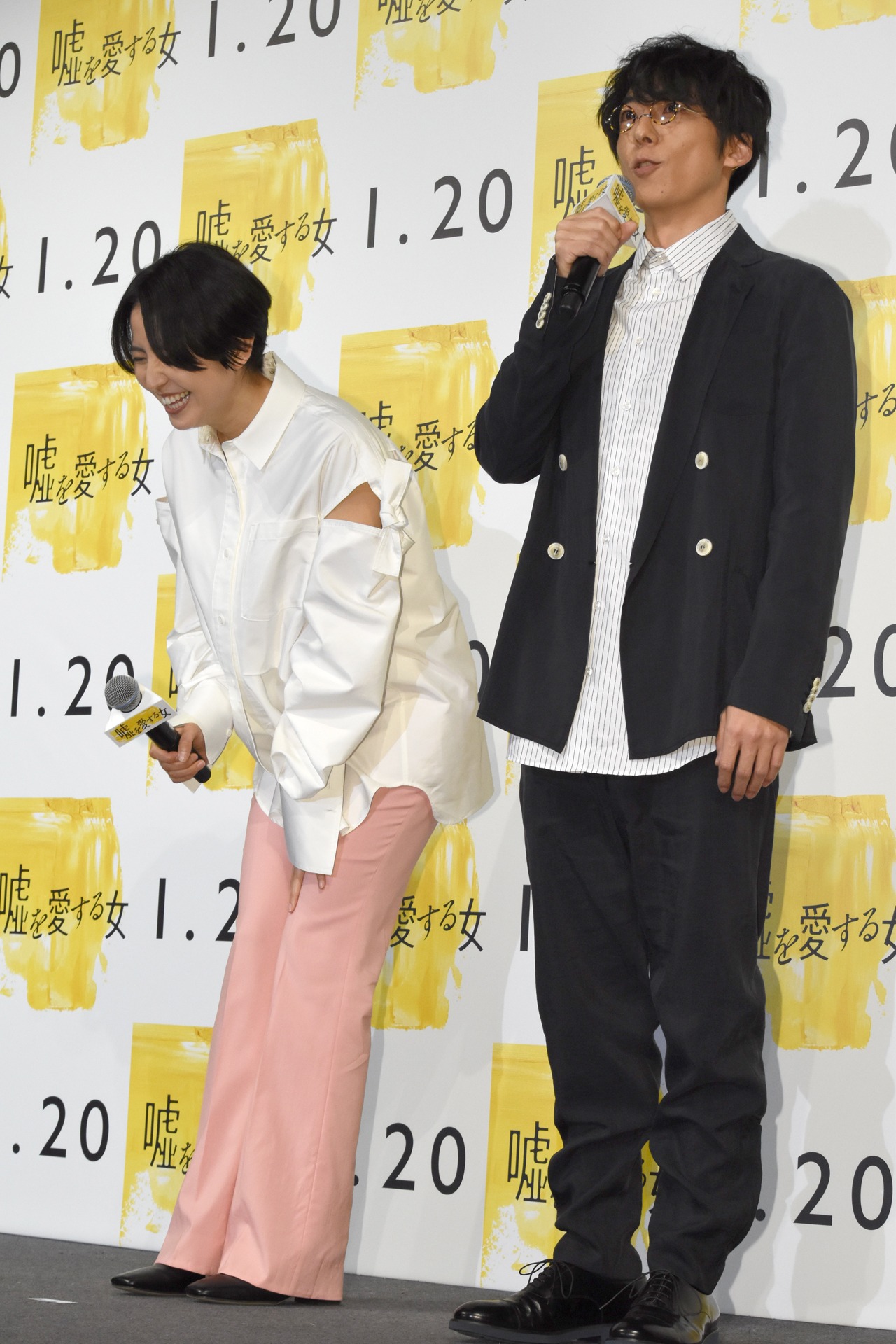 左から長澤まさみ、高橋一生。