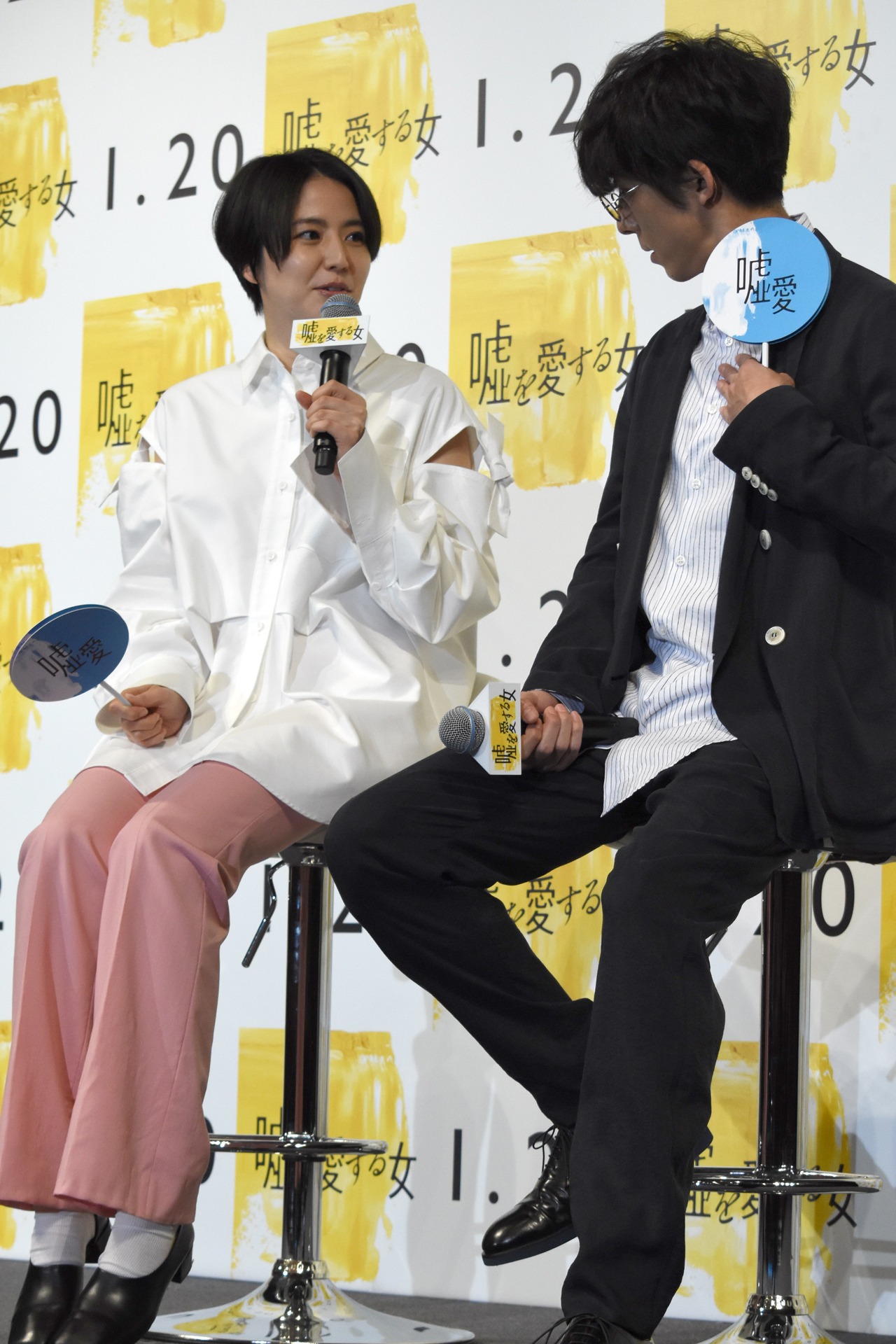 左から長澤まさみ、高橋一生。