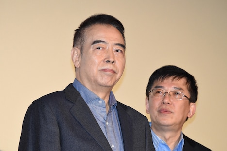 チェン・カイコー（左）