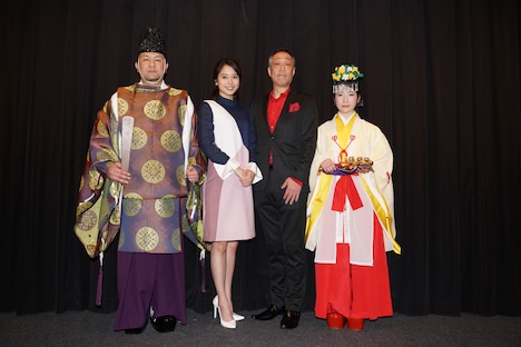 「巫女っちゃけん。」新春バチ祓い完成披露上映会の様子。