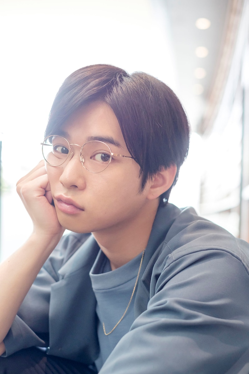 千葉雄大写真集「横顔」より。