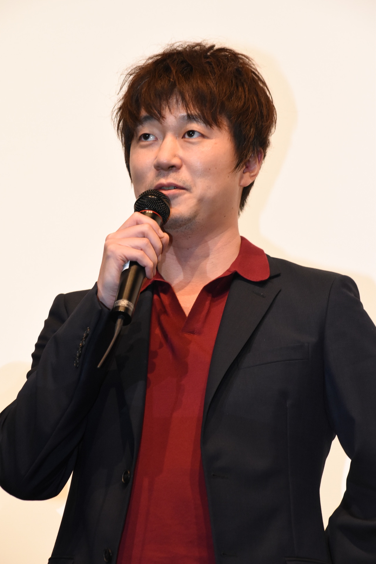 新井浩文