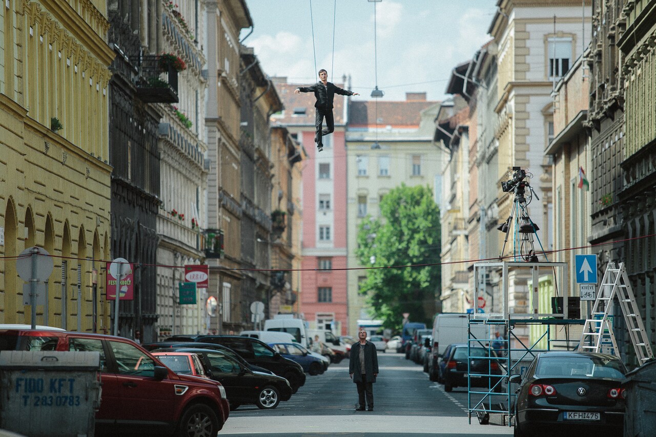 「ホワイト・ゴッド」監督が贈るSF「ジュピターズ・ムーン」メイキング映像公開