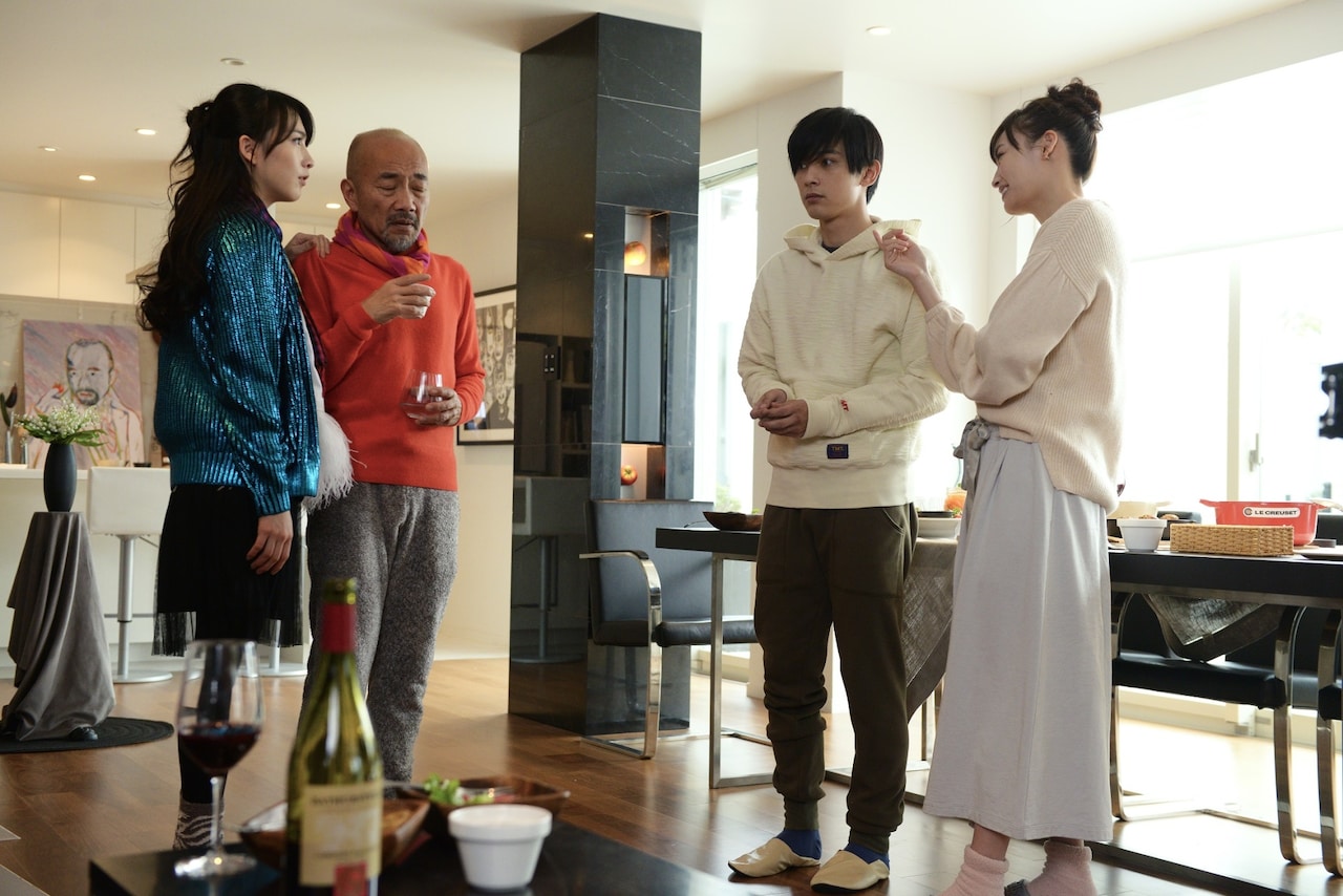 知英×竹中直人「レオン」新写真、天然すぎる吉沢亮やプレイボーイ山崎育三郎の姿も