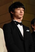 「今夜、ロマンス劇場で」ジャパンプレミアのレッドカーペットイベントにて、坂口健太郎。
