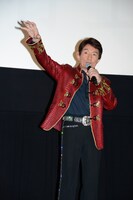 「宇宙戦艦ヤマト2202」を歌うささきいさお。