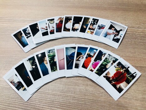 カレンダーの購入者24名に限定で当たるチェキ。