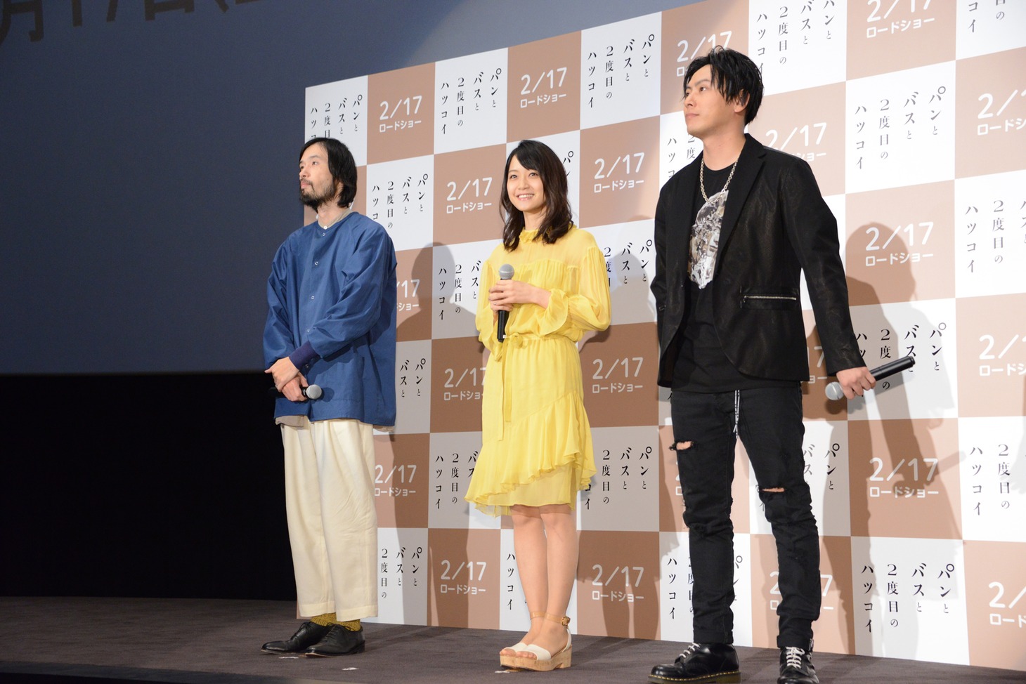 左から今泉力哉、深川麻衣、山下健二郎。