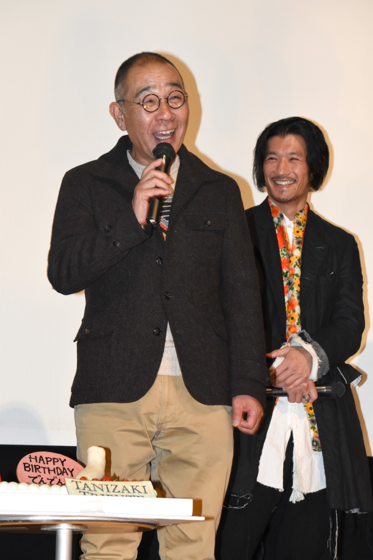 「TANIZAKI TRIBUTE」完成披露上映会の様子。