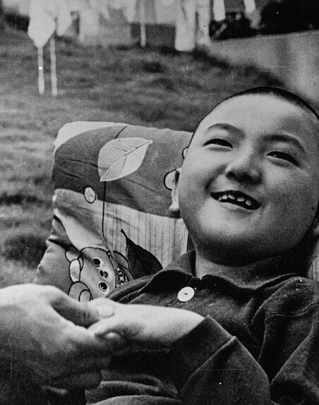 「夜明け前の子どもたち」