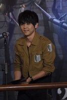 ステージに現れた梶裕貴。