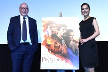 「THE PROMISE／君への誓い」プレミアイベントの様子。左からテリー・ジョージ、サヘル・ローズ。