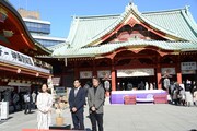 「羊の木」の大ヒット祈願イベントの様子。