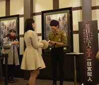 ファンと交流を図る梶裕貴。