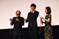 「風の色」初日舞台挨拶の様子。