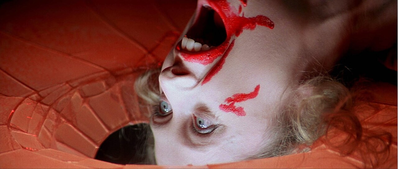 ひとりでは見ないでください…「サスペリア」などコピーが光る恐怖映画を夜通し上映