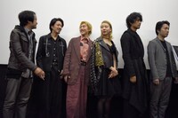 「サラバ静寂」初日舞台挨拶の様子。