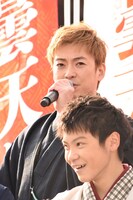 大東駿介（後列）