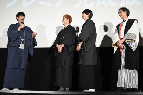 「犲は登場の仕方がカッコいい。高級料理店で料理を運んでくる人みたいに完璧なタイミング」と見どころをアピールする市川知宏（左端）。