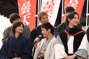「曇天に笑う」“曇天祭り”プレミアイベントの様子。