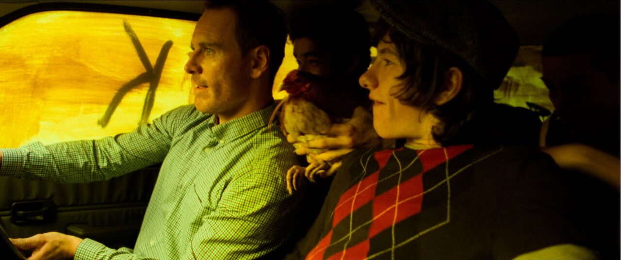 マイケル・ファスベンダー演じる犯罪者が市街を爆走「アウトサイダーズ」本編映像