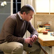 マット・デイモンが13cmの同級生に人生相談する「ダウンサイズ」本編映像