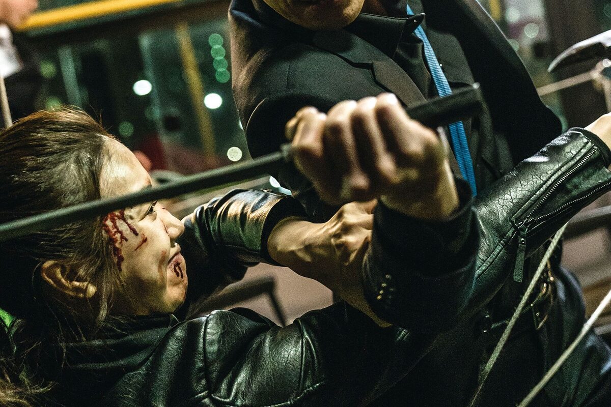 女殺し屋が男たちを殺りまくる 主観ショットで構成された 悪女 冒頭映像 映画ナタリー