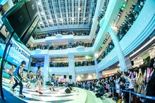 SUPER★DRAGONのライブの様子。（撮影：笹森健一）