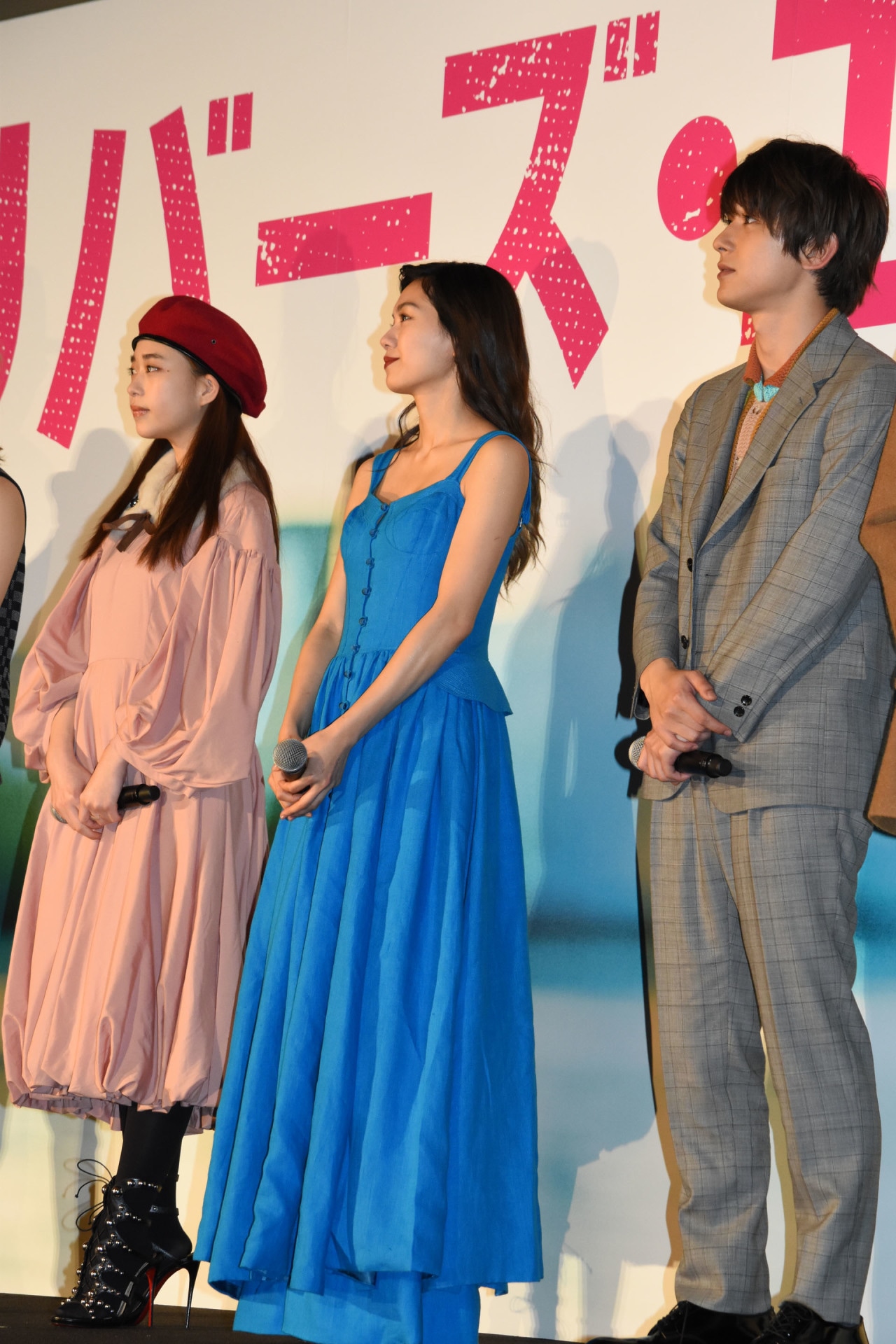 左から森川葵、二階堂ふみ、吉沢亮。