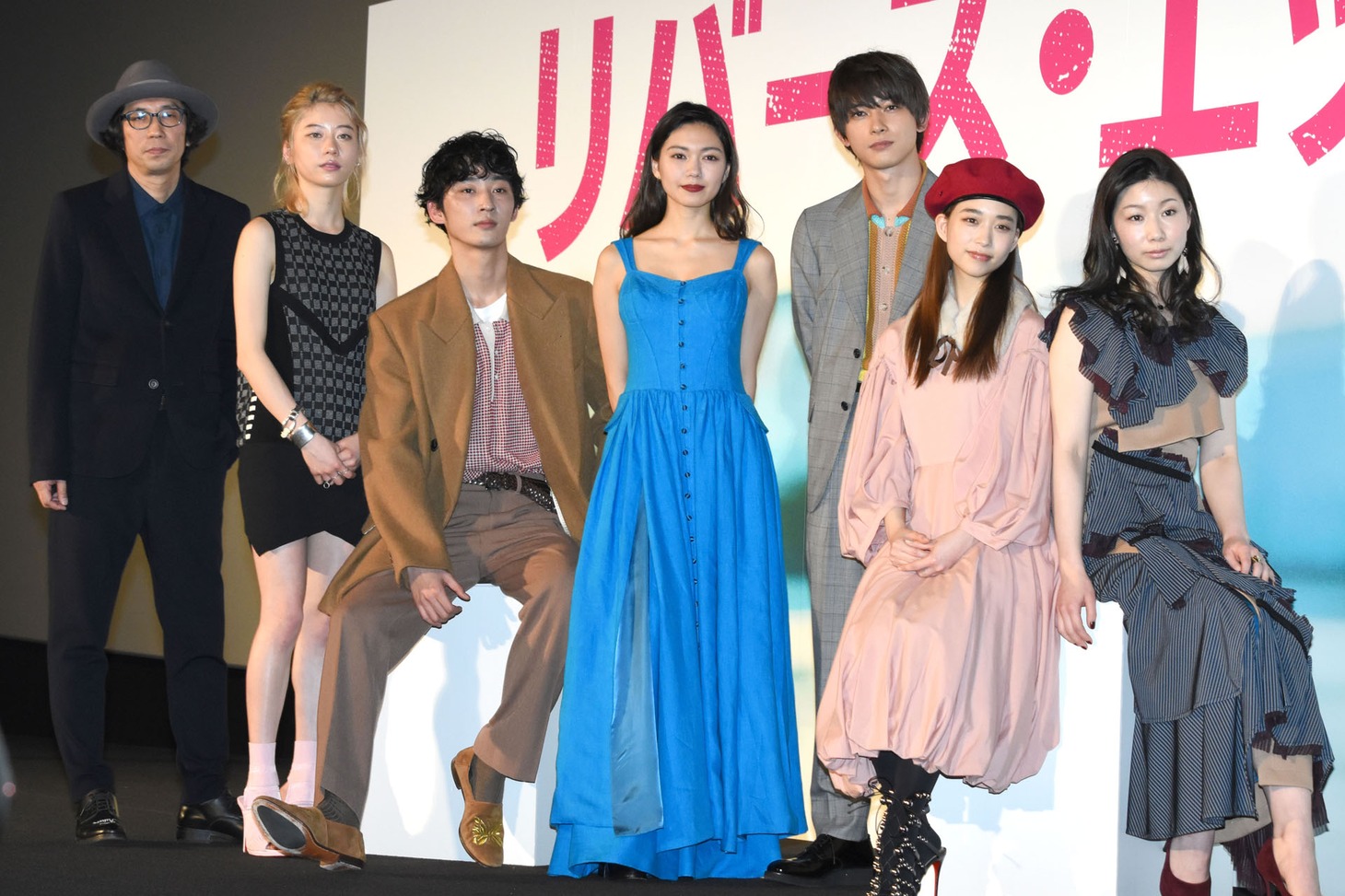 映画「リバーズ・エッジ」完成披露舞台挨拶の様子。左から行定勲監督、SUMIRE、上杉柊平、二階堂ふみ、吉沢亮、森川葵、土居志央梨。