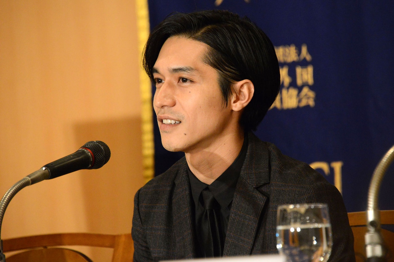 「羊の木」錦戸亮が英語で映画をアピール「死ぬほど緊張しました」