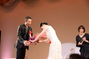 「メアリと魔女の花」プロデューサーの西村義明（左）と杉咲花（右）。