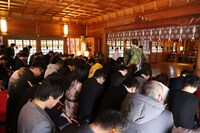 テレビアニメ「ゲゲゲの鬼太郎」第6期の安全・ヒット祈願の様子。 (c)フジテレビ