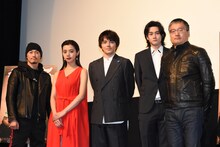 「チェリーボーイズ」プレミア上映会の様子。左から般若、池田エライザ、林遣都、柳俊太郎、西海謙一郎。