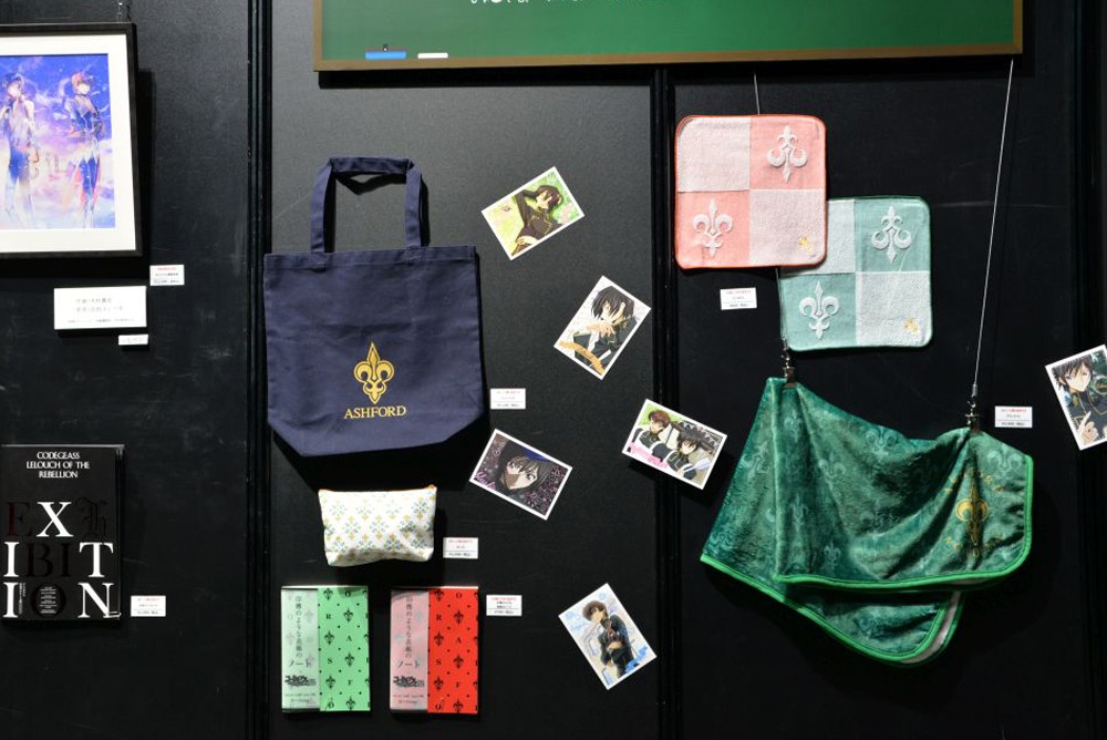 アッシュフォード学園購買部で販売するグッズ。