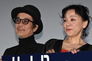 左からリリー・フランキー、神野三鈴。