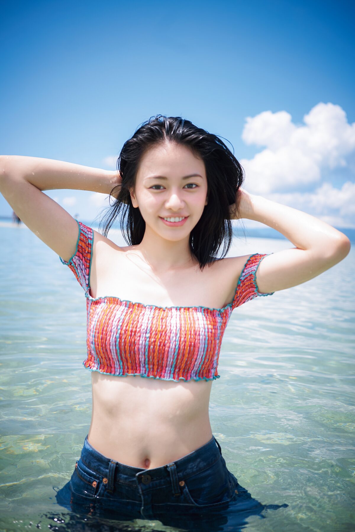 山本舞香の1st写真集が3月に発売 水着ショットやインタビュー収録 コメントあり 映画ナタリー