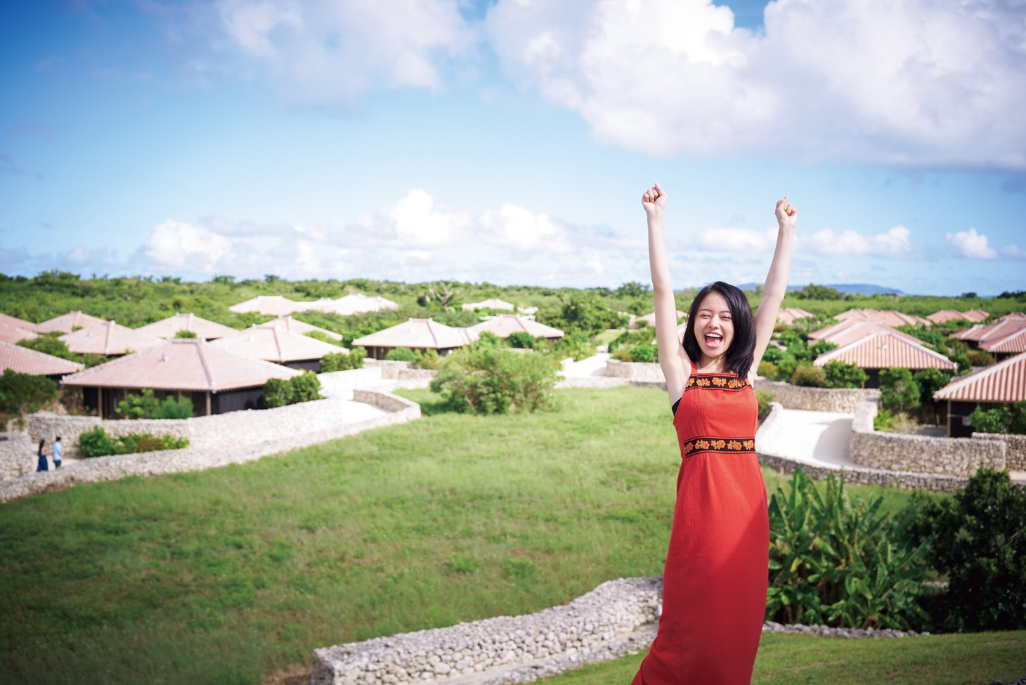 「サニー/ムーン」より。