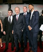 「15時17分、パリ行き」ワールドプレミアの様子。左からアレク・スカラトス、クリント・イーストウッド、スペンサー・ストーン、アンソニー・サドラー。